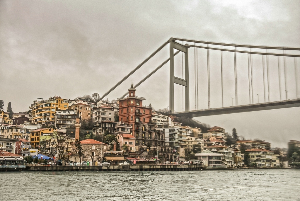 20150314_512 514.JPG - Een van de twee bruggen die het Europese Istanbul verbindt met het Aziatische...